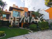 Venta de casa con alberca en Xochitepec, Morelos. Clave 5889