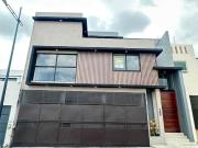 Renta de casa con alberca en zona norte de la ciudad...
