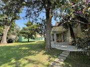 Venta de casa con alberca y jardín, Col. Tlaltenango,...