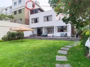VENTA DE CASA CON AMPLIO JARDIN UBICADO EN SAN BORJA