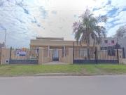 Venta de casa con departamento Arguello Córdoba