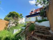 Venta de casa con departamento independiente cerca a...