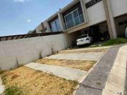 Venta de Casa con excedente de Terreno