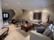 Venta de Casa con Garaje Techado, Sistema de Seguridad,...