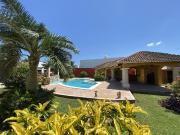 Venta de Casa con grandes dimensiones de 4 Habitaciones...