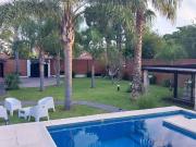 VENTA DE CASA CON HERMOSO PARQUE PILETA QUINCHO
