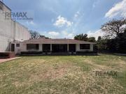 Venta de casa con jard?n para remodelar, Vista Hermosa...