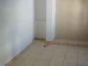 Venta de casa con local comercia