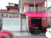 Venta de Casa con local comercial