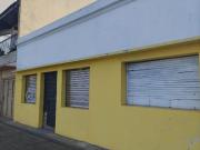Venta de Casa con local y departamento