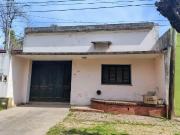 Venta de casa con lote de 500 m2 Luján escritura