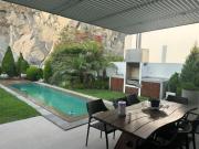 VENTA DE CASA CON PISCINA EN CONDOMINIO PRIVADO EN LA MOLINA