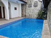 Venta de casa con piscina, Las Garzas, a lado de San Marino