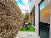 Venta de casa con recámara en PB en Lomas del Marqués en...