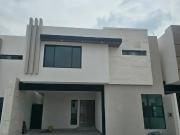 VENTA DE CASA CON RECAMARA PLANTA BAJA VALLE DE FONTANA