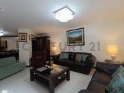 VENTA DE CASA CON TERRAZA DE 3 PISOS PARA VIVIR Y...