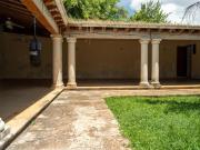 Venta de Casa con Terreno de gran Tamaño en Colonia México