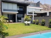 Venta de casa con vista panorámica de la ciudad,...