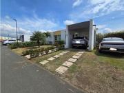 Venta de casa condominio. El castillo