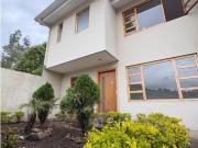 Venta de Casa, Cuenca, Sector Redondel Mujeres de...