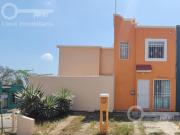 Venta de Casa de 2 niveles y 3 habitaciones en esquina...