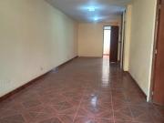 Venta de Casa de 2 pisos, or viaje cerca al colegio...