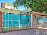 Venta de casa de 3 ambientes con cochera en Wilde