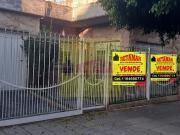 Venta de Casa de 3 ambientes en Villa Luzuriaga. Consulte