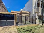 Venta de casa de 3 dormitorios con pileta, en Ringuelet,...