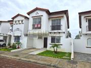 Venta de Casa de 3 Dormitorios, de Estreno Urbanización...