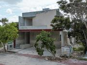 Venta de casa de 3 Habitaciones en Mérida dentro de privada