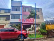 VENTA DE CASA DE 3 PISOS EN BREÑA – A 1 cuadra de la...