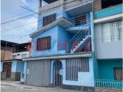Venta De Casa De 3 Pisos En Villa El Salvador