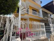 VENTA DE CASA DE 3 PISOS PEATONAL EN LAS CEIBAS
