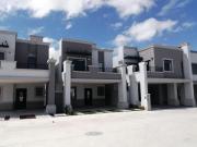 VENTA DE CASA DE 3 RECAMARAS, CON TERRAZA UBICADA AL SUR...