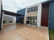 Venta de casa de 4 Habitaciones en Altabrisa Equipada