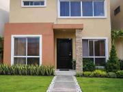 Venta de casa de 4 habitaciones en Villa Club