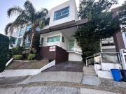 VENTA DE CASA DE 7 RECAMARAS EN PORTA TOSCANA ZONA NORTE