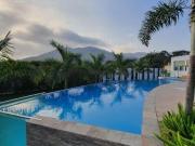 VENTA DE CASA DE 8 DORMITORIOS EN LA PLANICIE