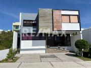 Venta de casa de autor en Cañadas del Lago, Corregidora,...