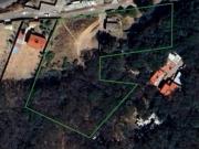 Venta de casa de campo con jardines y bosque privado en...