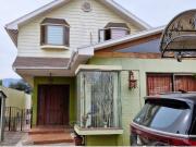 Venta de casa de cuatro dormitorios, en zona centro de...