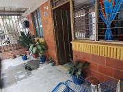 VENTA DE CASA DE DE DOS NIVELES BARRIO VALLE GRANDE AL...