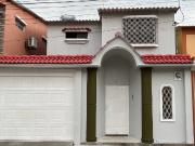 Venta de casa de dos plantas Ciudadela Samanes 7 Guayaquil