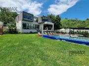 Venta de casa de lujo con alberca en Tequesquitengo,...