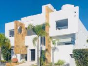 Venta de Casa de lujo en Privada Villas Regency Club Jurica