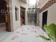 Venta de casa de pasillo reciclada de 2 dormitorios