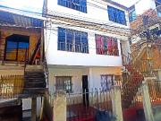 Venta De Casa De Tres Pisos En El Barrio Floralia En...