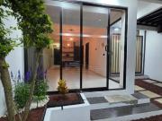 Venta de casa de un nivel renovada en lomas de santa fe...