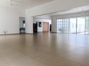 Venta de casa de una planta con piscina en Cholul, Mérida